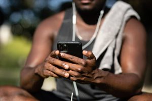 Mobile Exercise Apps: Staying Fit While Working