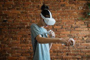 How Retailers Are Using Virtual Reality for Product Demos