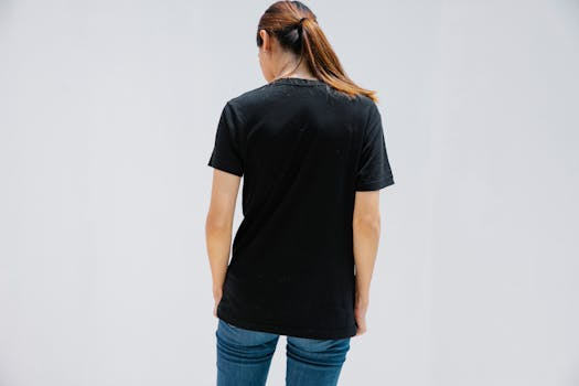 Accessorizing for Impact: Elevating Simple Outfits